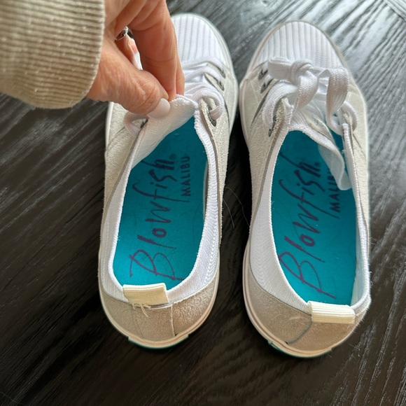 Blowfish Malibu sneakers  NWOT - Picture 4 of 11